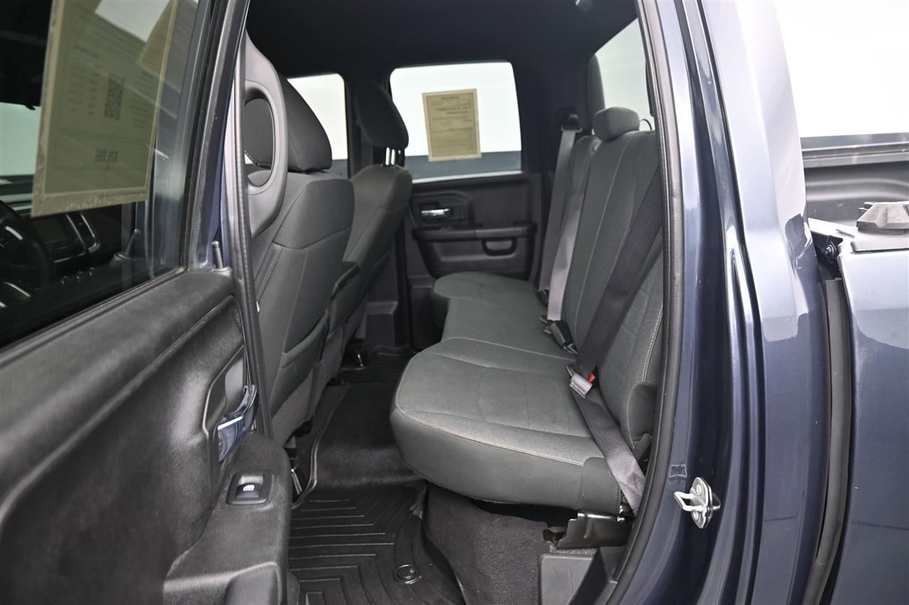 RAM 1500 SLT Quad Cab 4WD 2021