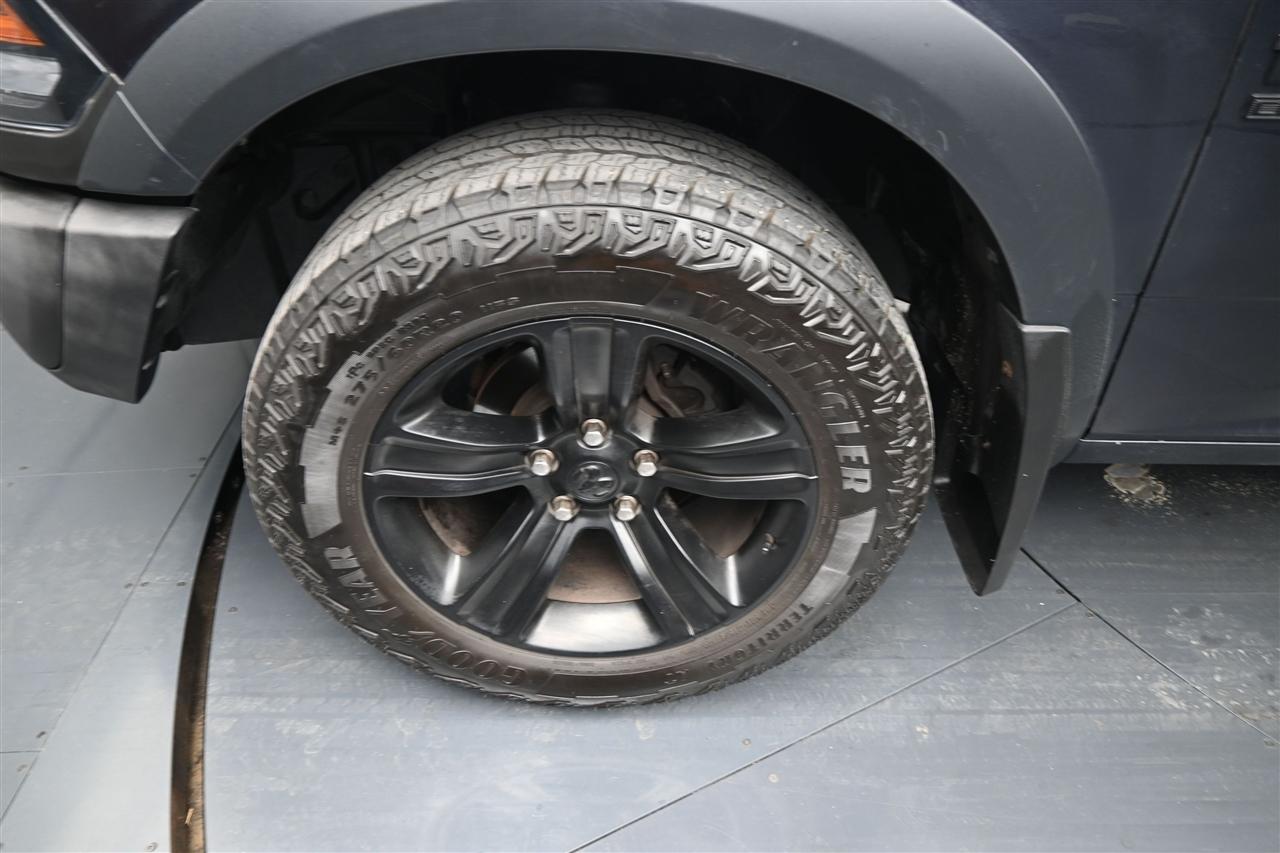RAM 1500 SLT Quad Cab 4WD 2021