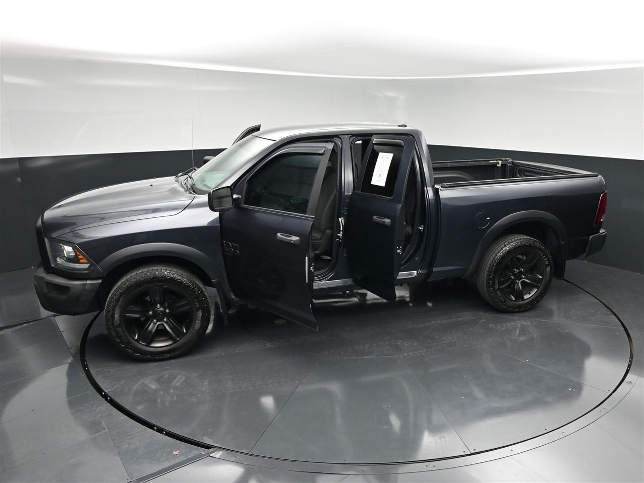 RAM 1500 SLT Quad Cab 4WD 2021