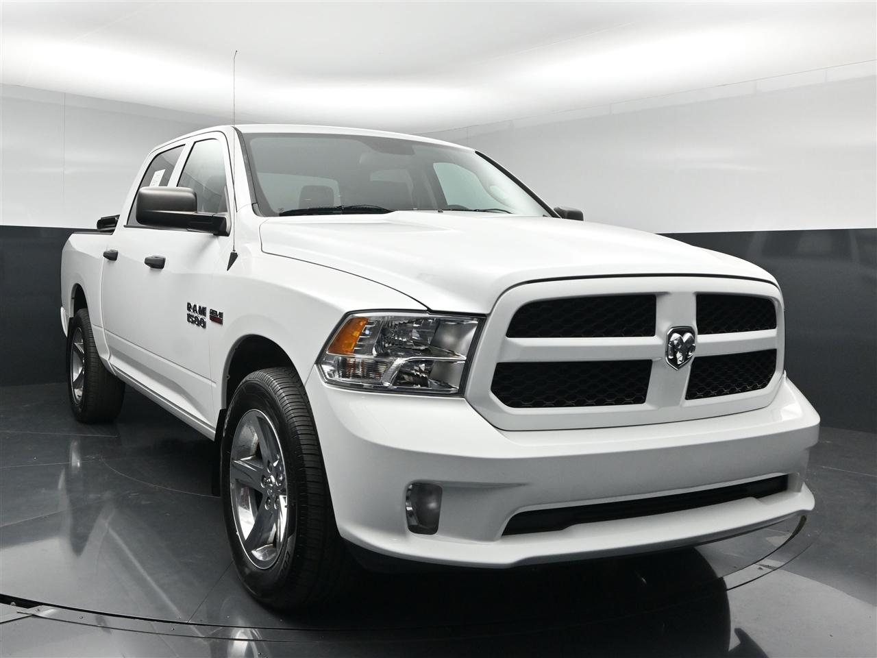 2015 RAM 1500 Tradesman Crew Cab SWB 4WD
