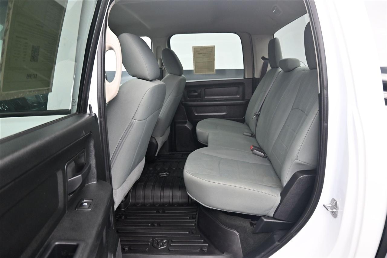 RAM 1500 Tradesman Crew Cab SWB 4WD 2015