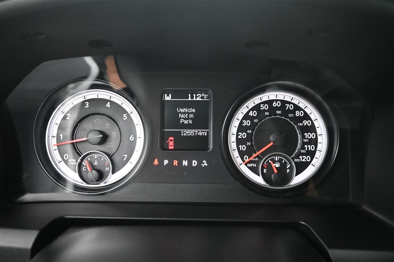 RAM 1500 Tradesman Crew Cab SWB 4WD 2015
