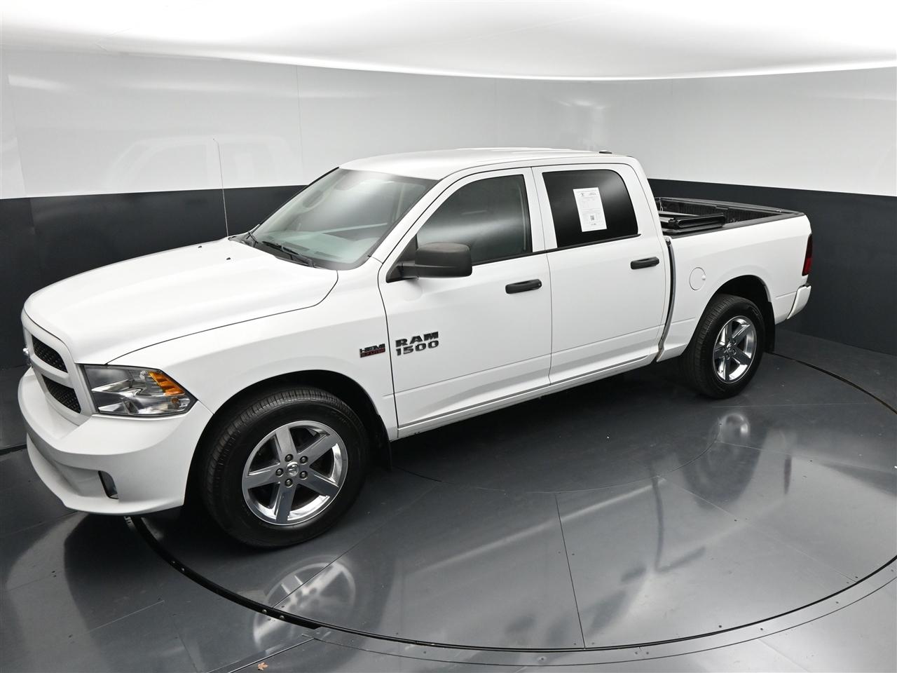 RAM 1500 Tradesman Crew Cab SWB 4WD 2015