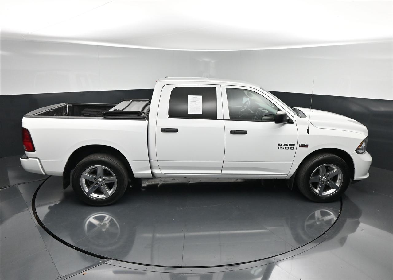 RAM 1500 Tradesman Crew Cab SWB 4WD 2015