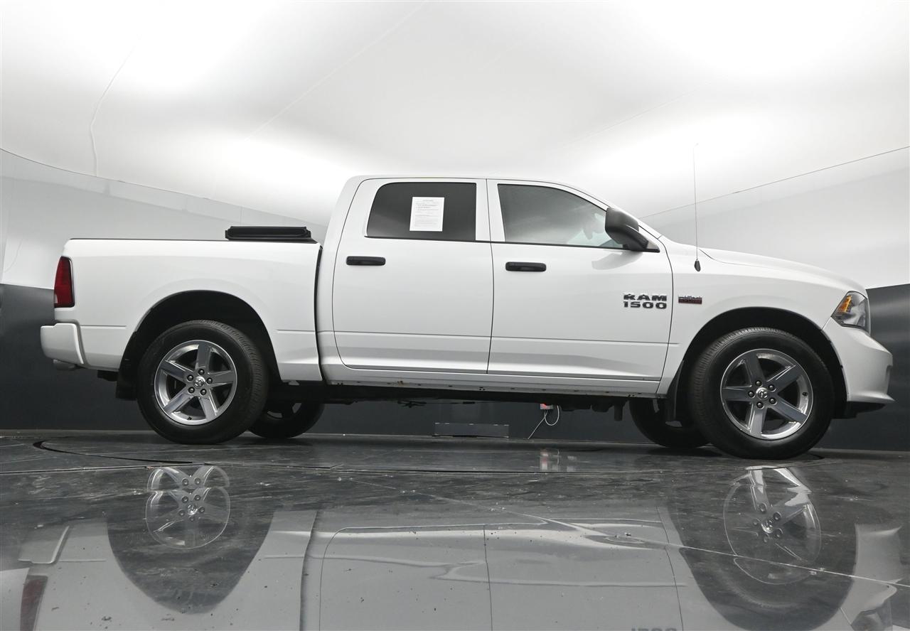 RAM 1500 Tradesman Crew Cab SWB 4WD 2015
