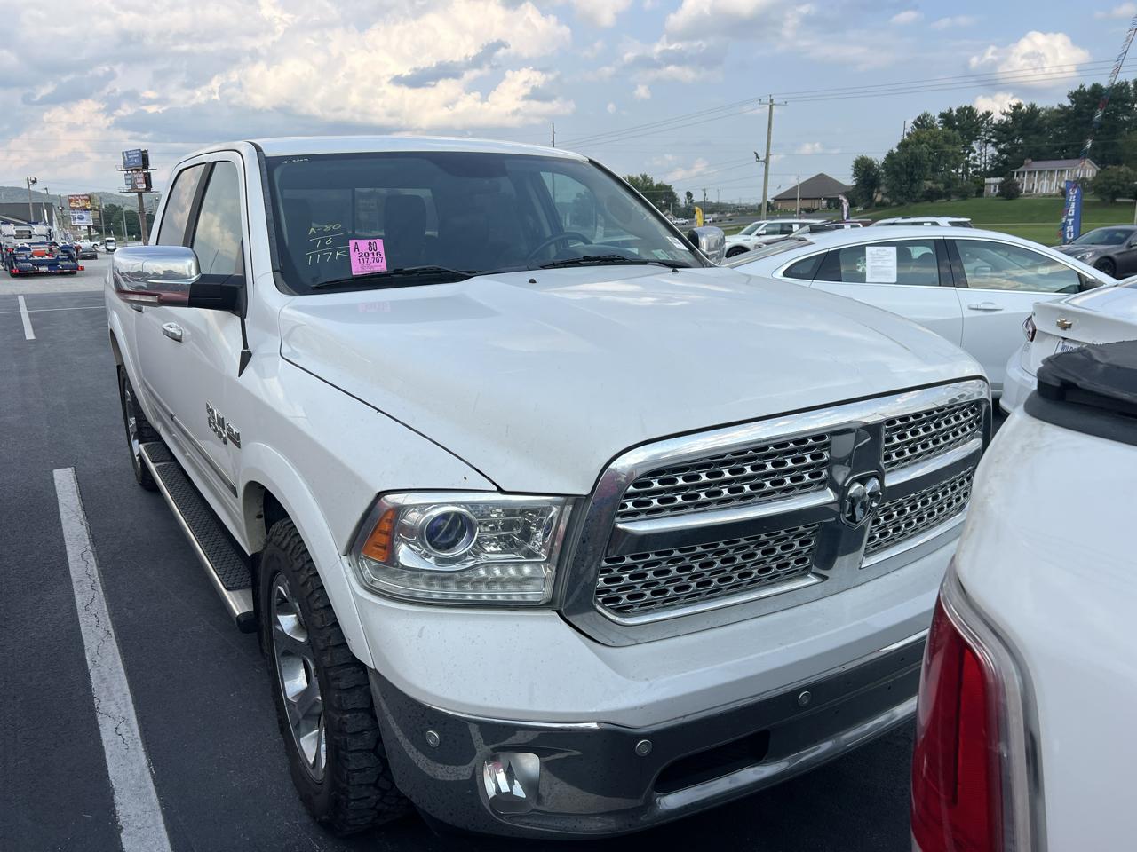 2016 RAM 1500 Laramie Crew Cab SWB 4WD