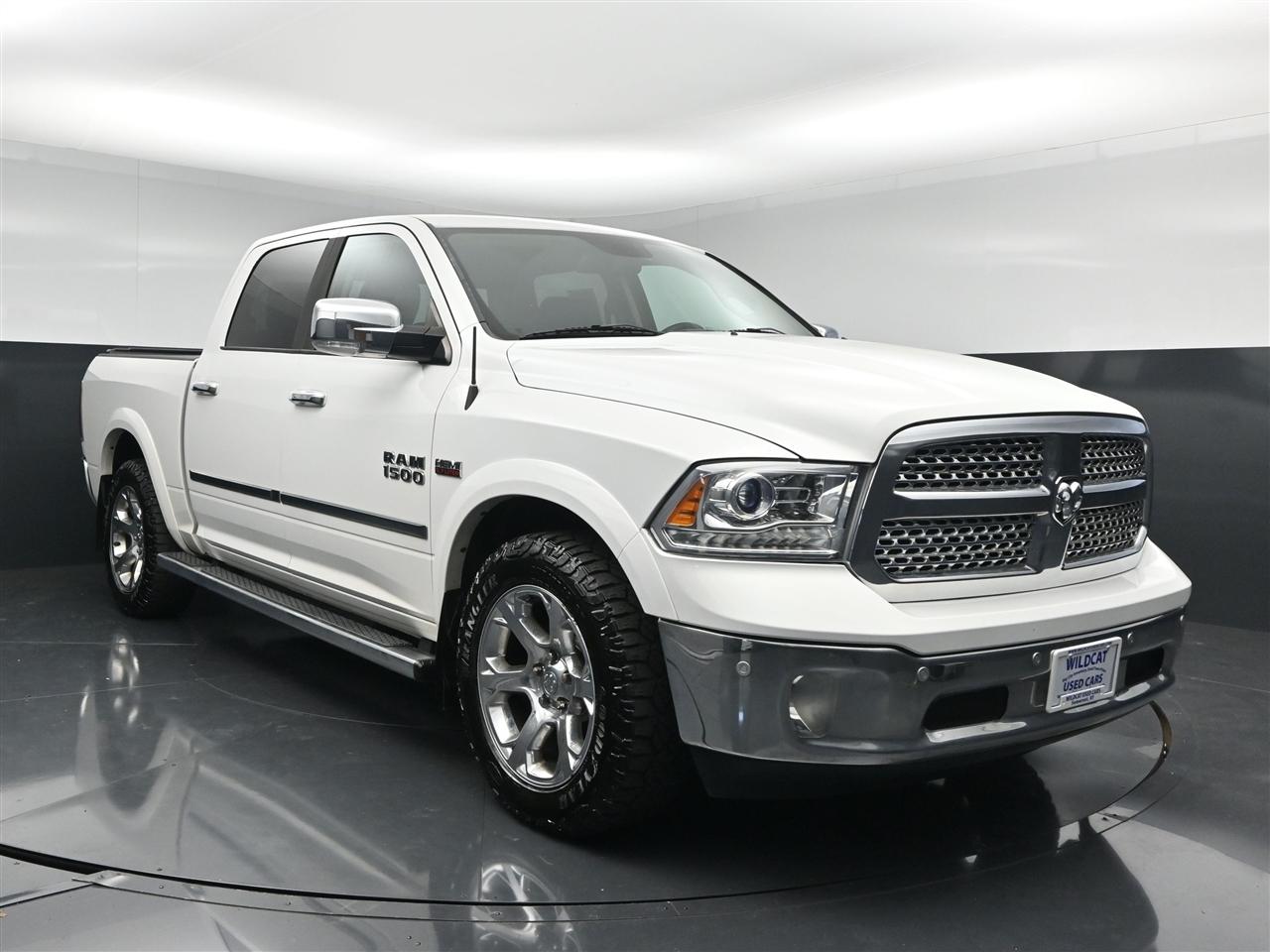 RAM 1500 Laramie Crew Cab SWB 4WD 2016