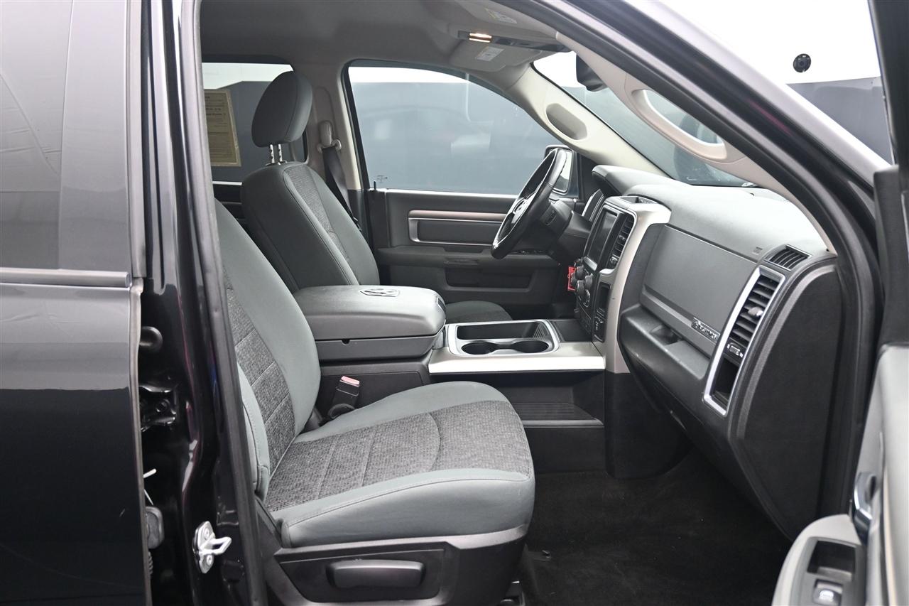 RAM 1500 Laramie Crew Cab SWB 4WD 2016