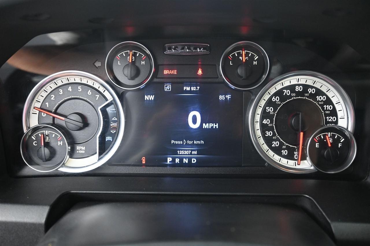RAM 1500 Laramie Crew Cab SWB 4WD 2016