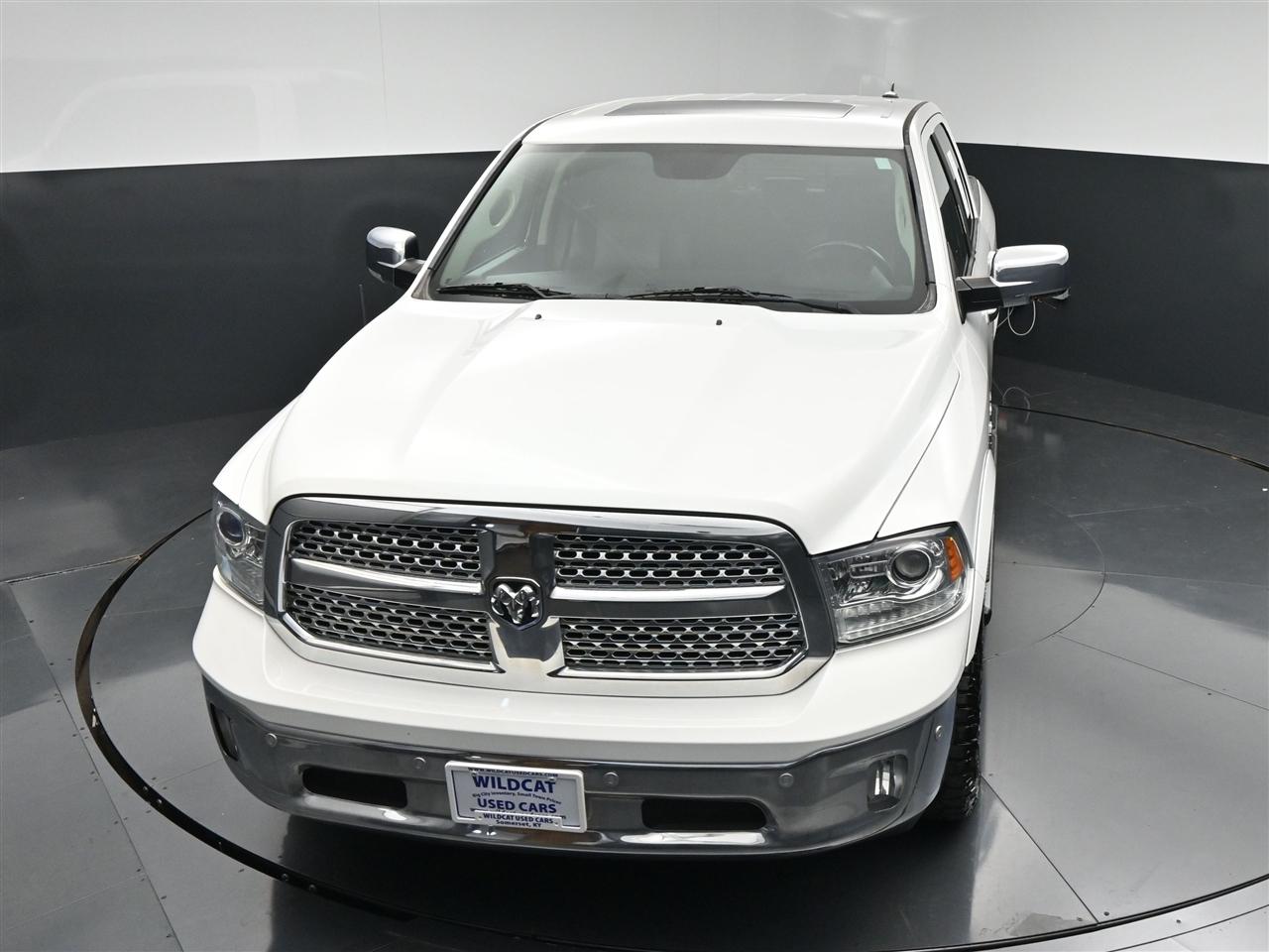 RAM 1500 Laramie Crew Cab SWB 4WD 2016