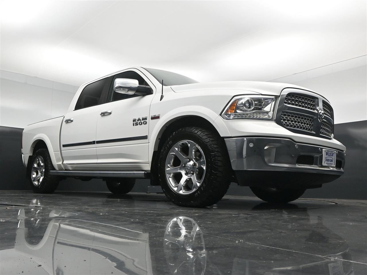 RAM 1500 Laramie Crew Cab SWB 4WD 2016