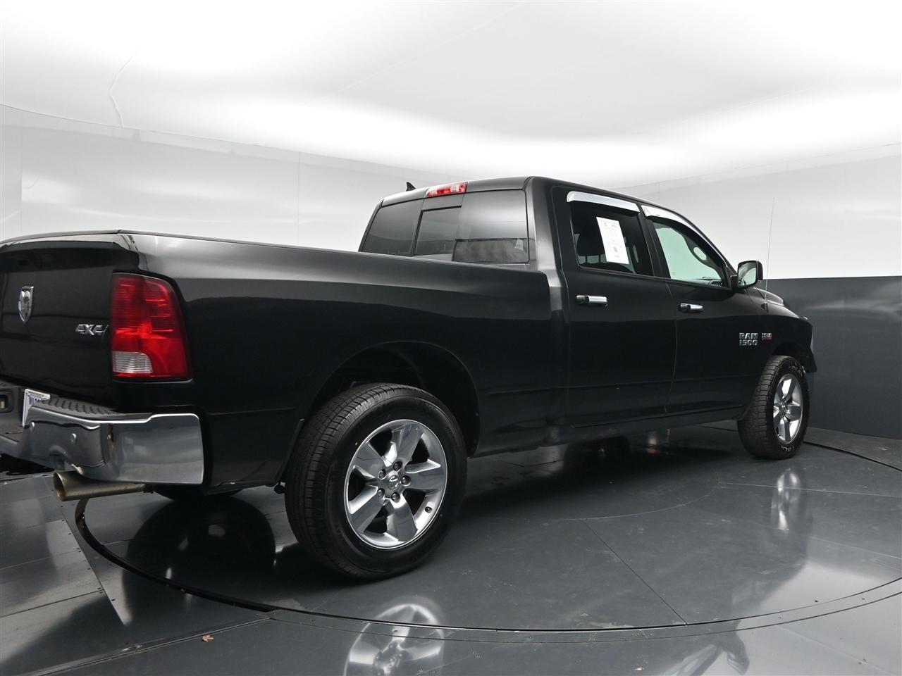 RAM 1500 SLT Crew Cab LWB 4WD 2016