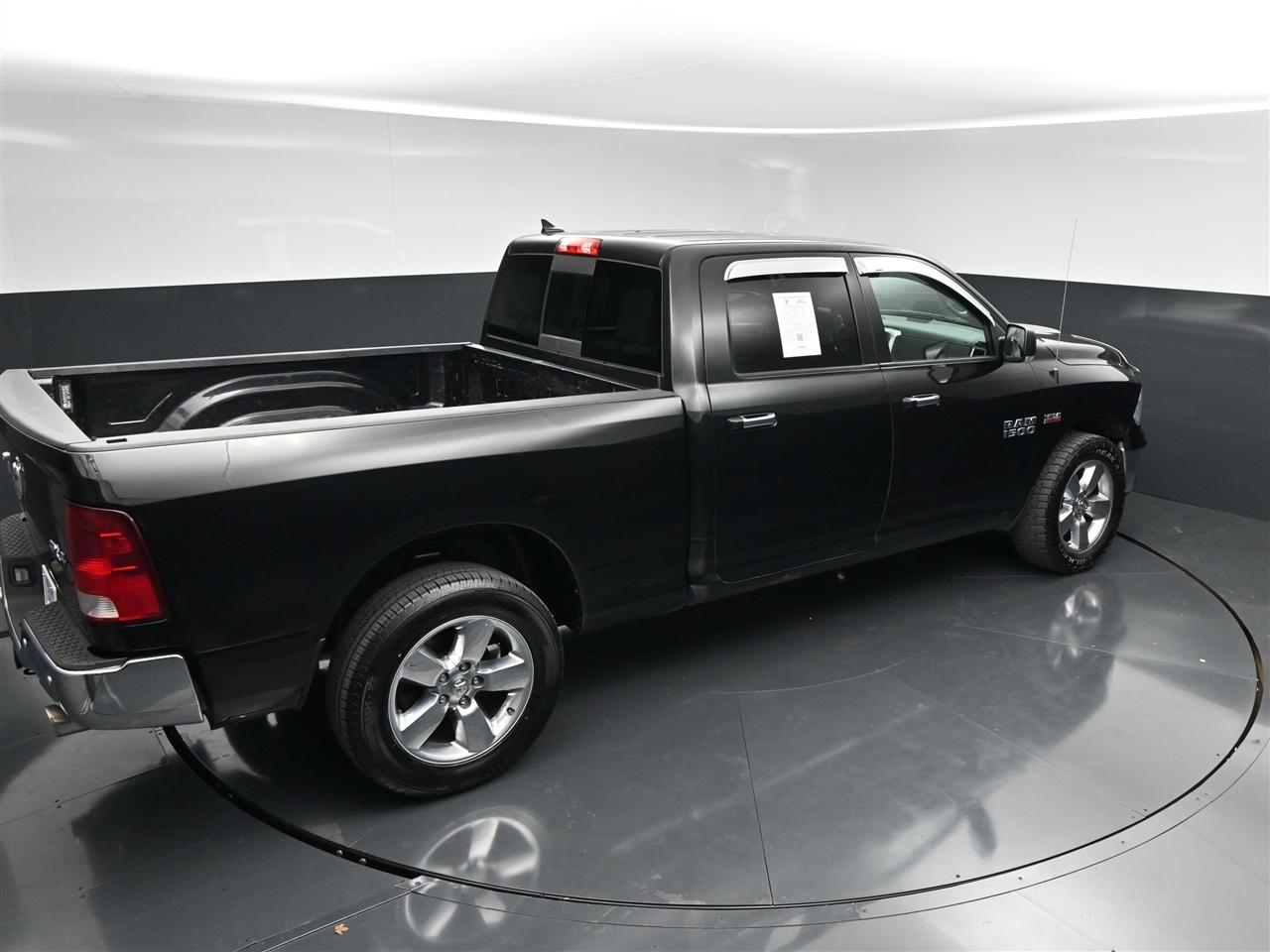 RAM 1500 SLT Crew Cab LWB 4WD 2016