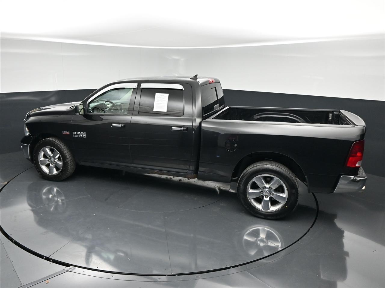 RAM 1500 SLT Crew Cab LWB 4WD 2016