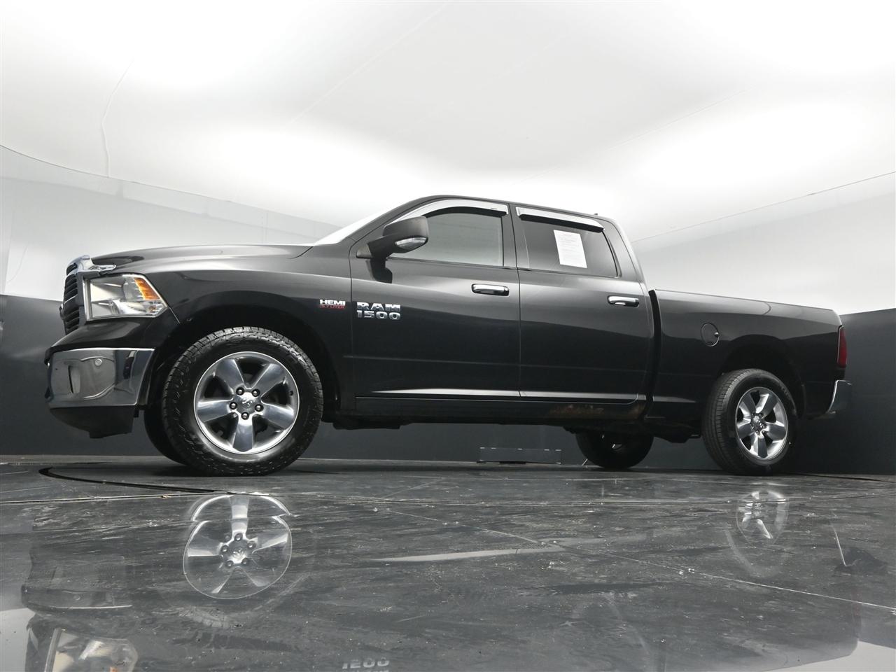 RAM 1500 SLT Crew Cab LWB 4WD 2016