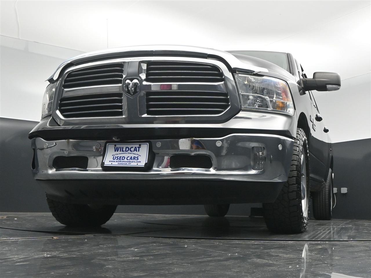 RAM 1500 SLT Crew Cab LWB 4WD 2016