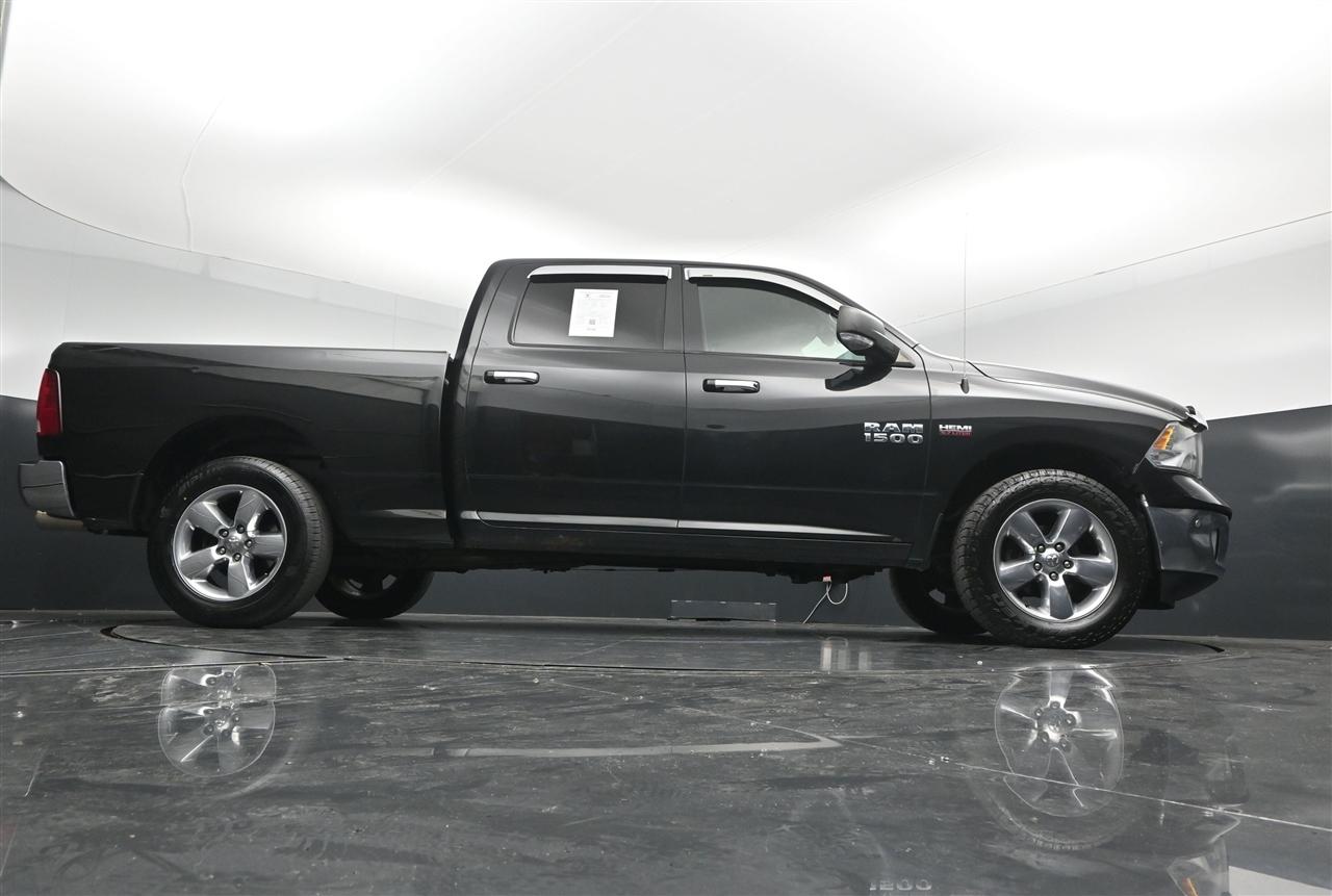 RAM 1500 SLT Crew Cab LWB 4WD 2016