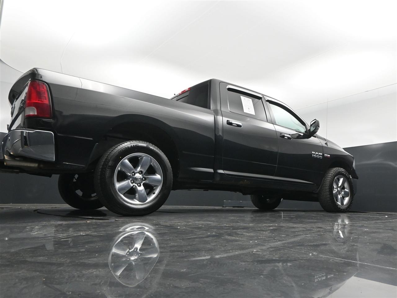 RAM 1500 SLT Crew Cab LWB 4WD 2016