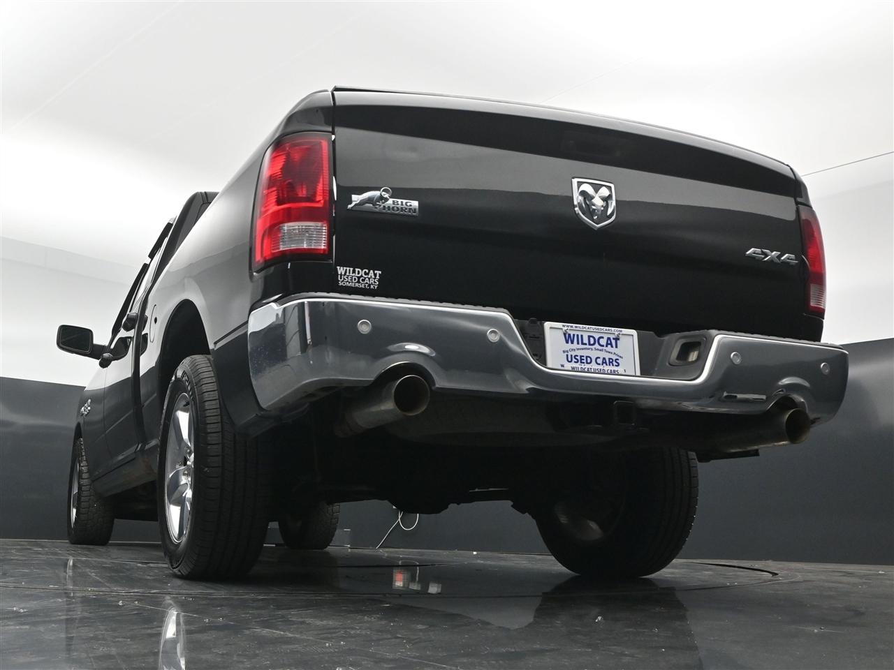 RAM 1500 SLT Crew Cab LWB 4WD 2016