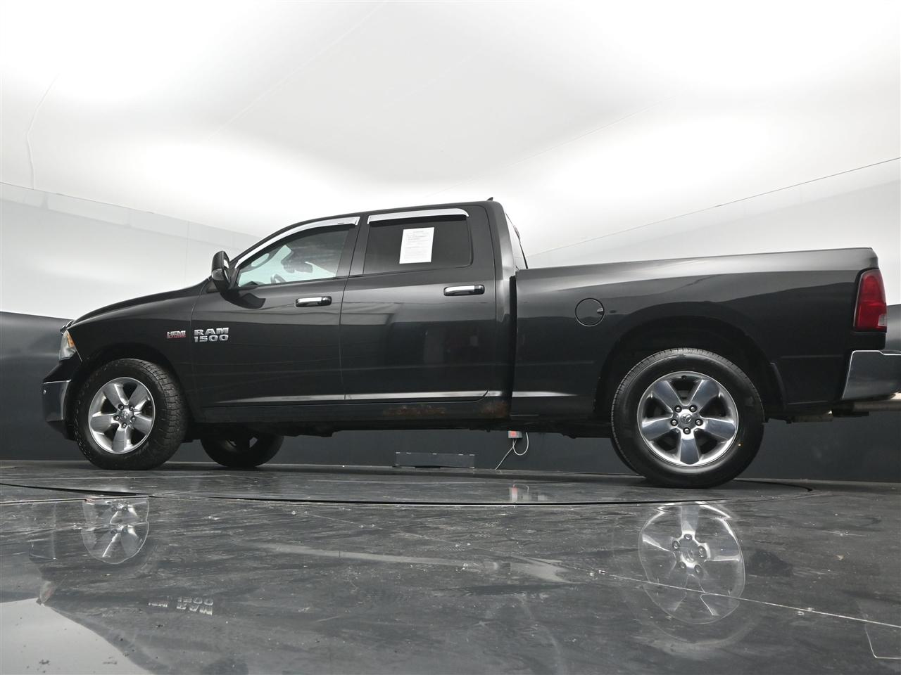 RAM 1500 SLT Crew Cab LWB 4WD 2016