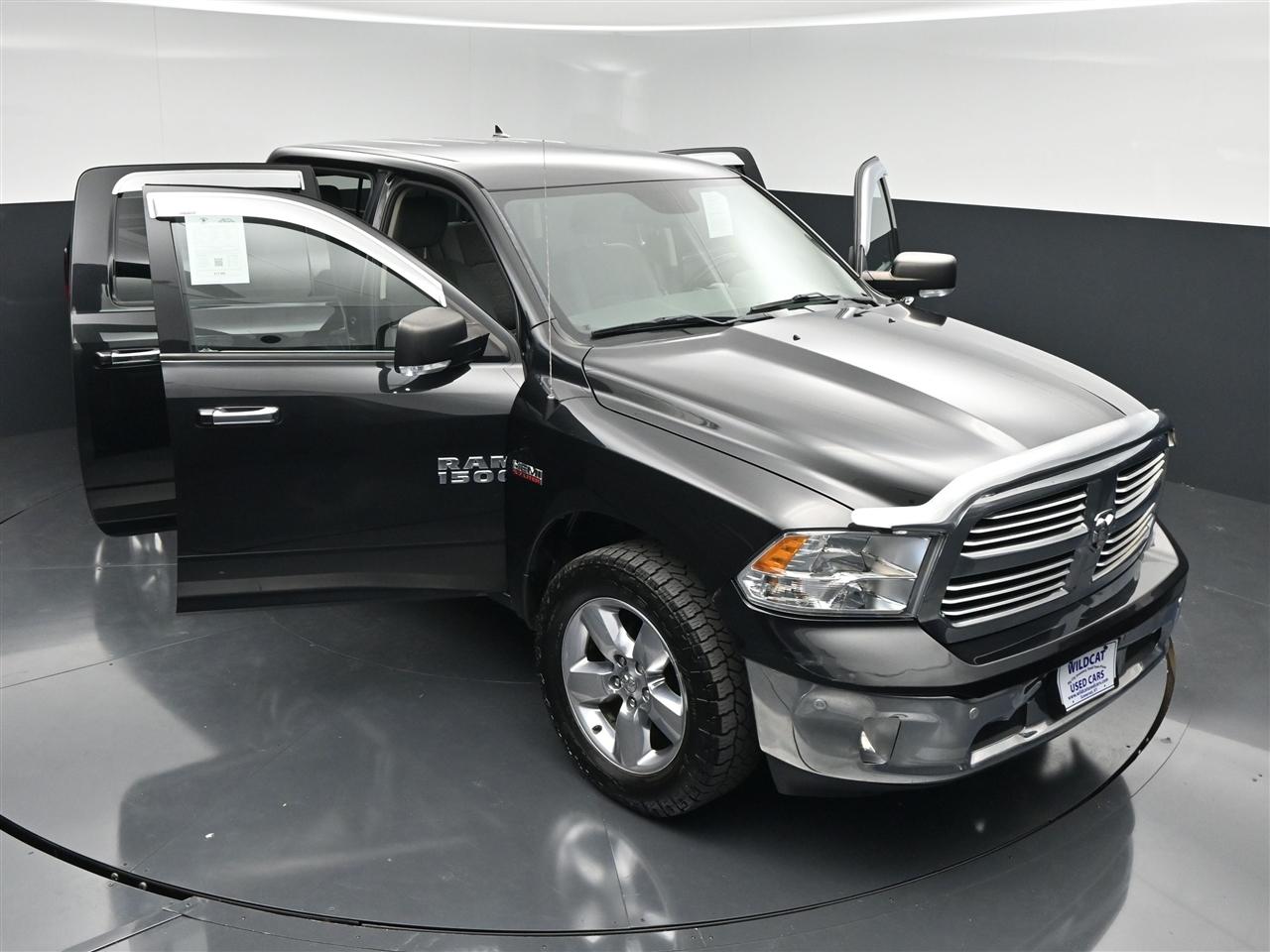 RAM 1500 SLT Crew Cab LWB 4WD 2016
