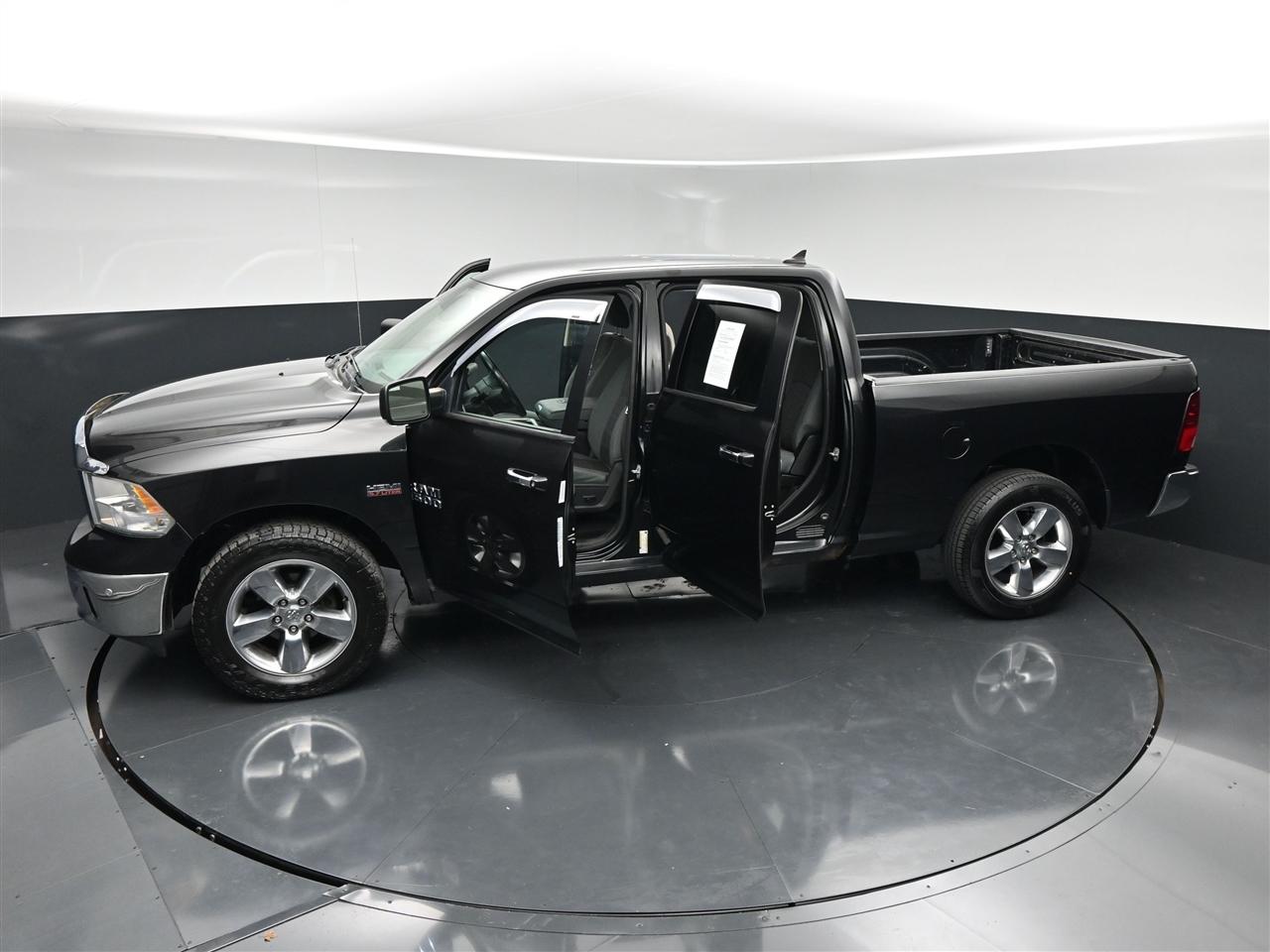 RAM 1500 SLT Crew Cab LWB 4WD 2016