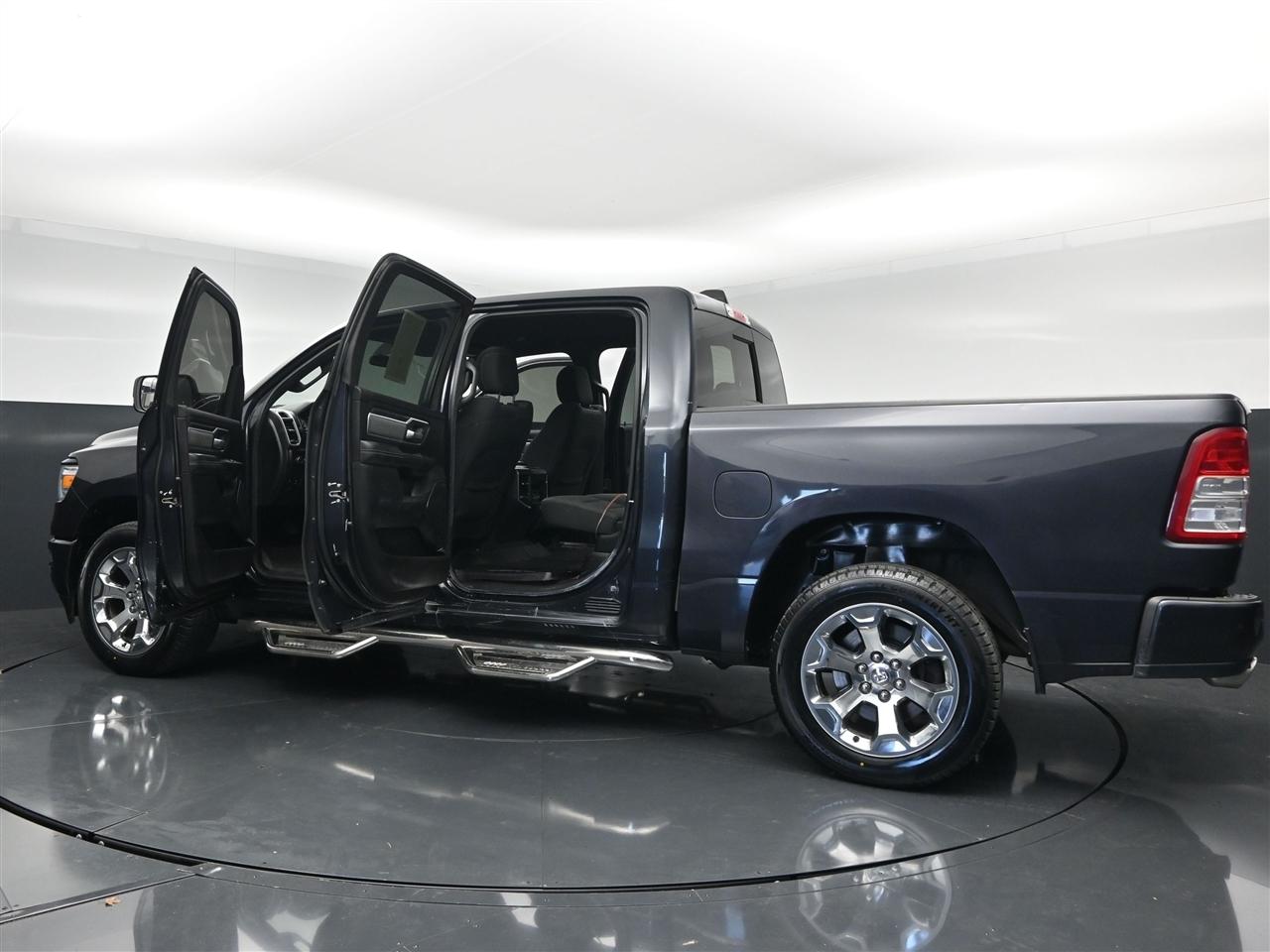 RAM 1500 Big Horn Crew Cab SWB 4WD 2019