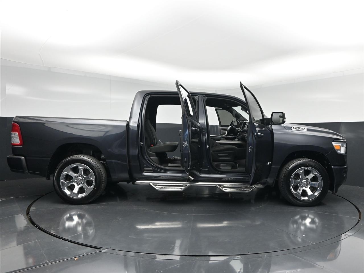 RAM 1500 Big Horn Crew Cab SWB 4WD 2019