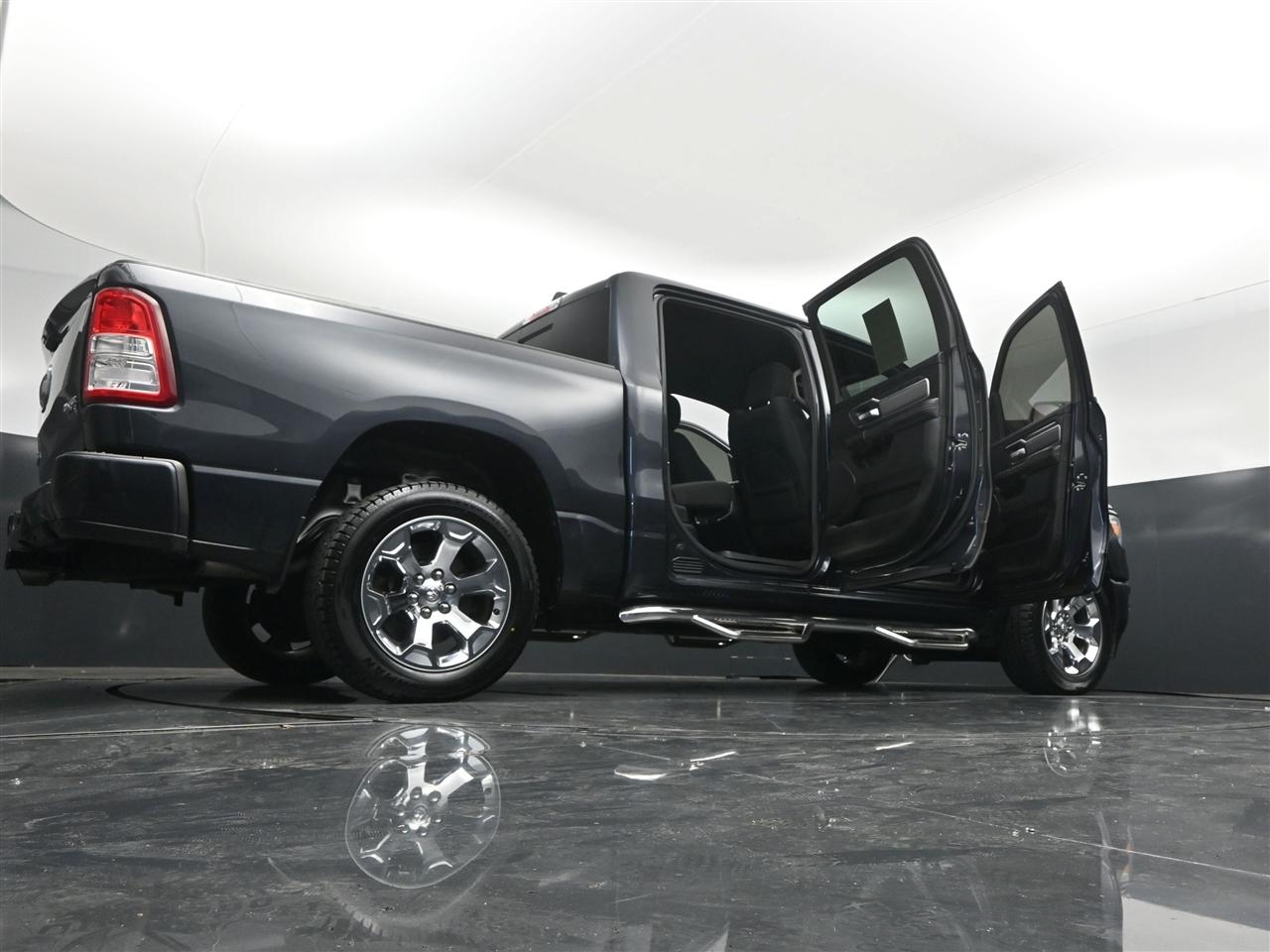 RAM 1500 Big Horn Crew Cab SWB 4WD 2019