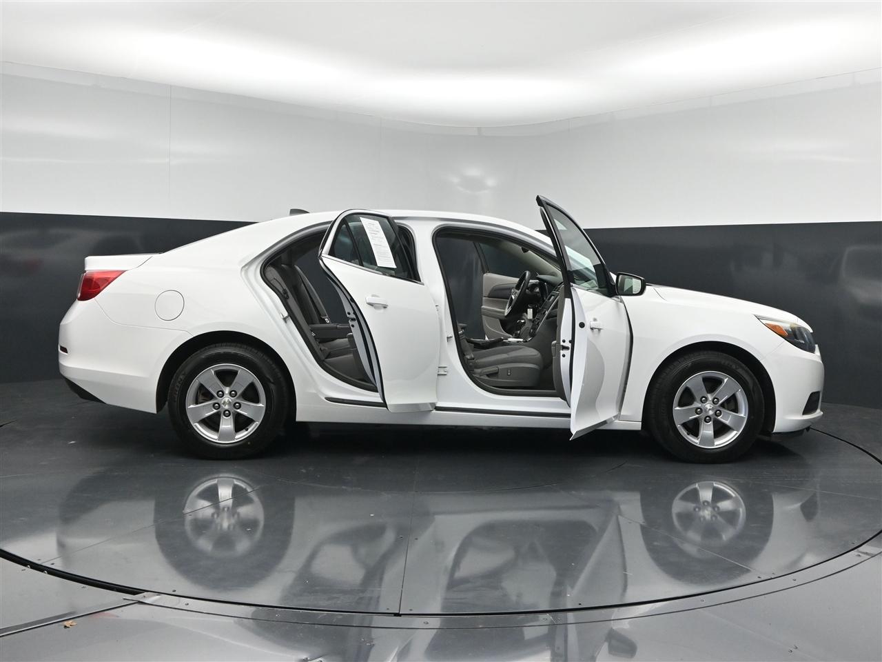 Chevrolet Malibu LS 2014