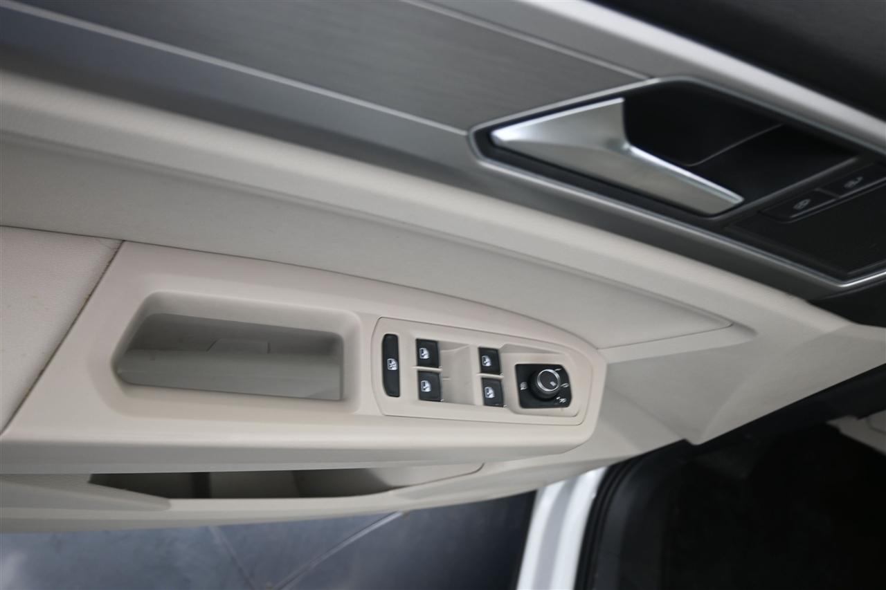 Volkswagen Atlas V6 SE 2018