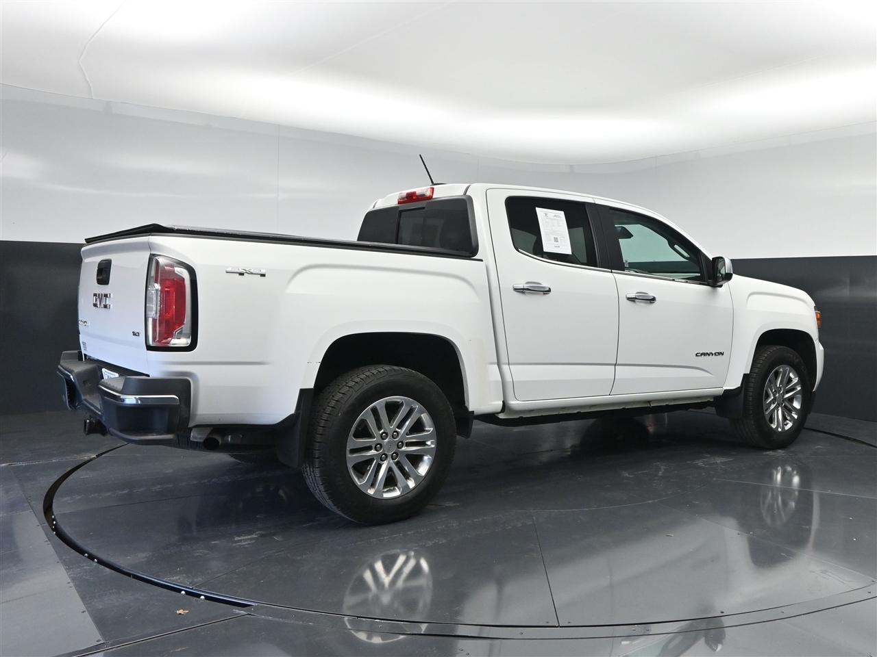 GMC Canyon SLT Crew Cab 4WD Short Box 2016