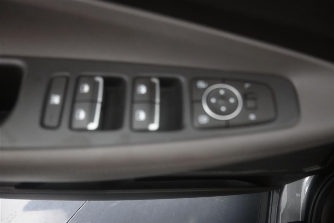 Hyundai Santa Fe SE 2.4 AWD 2020