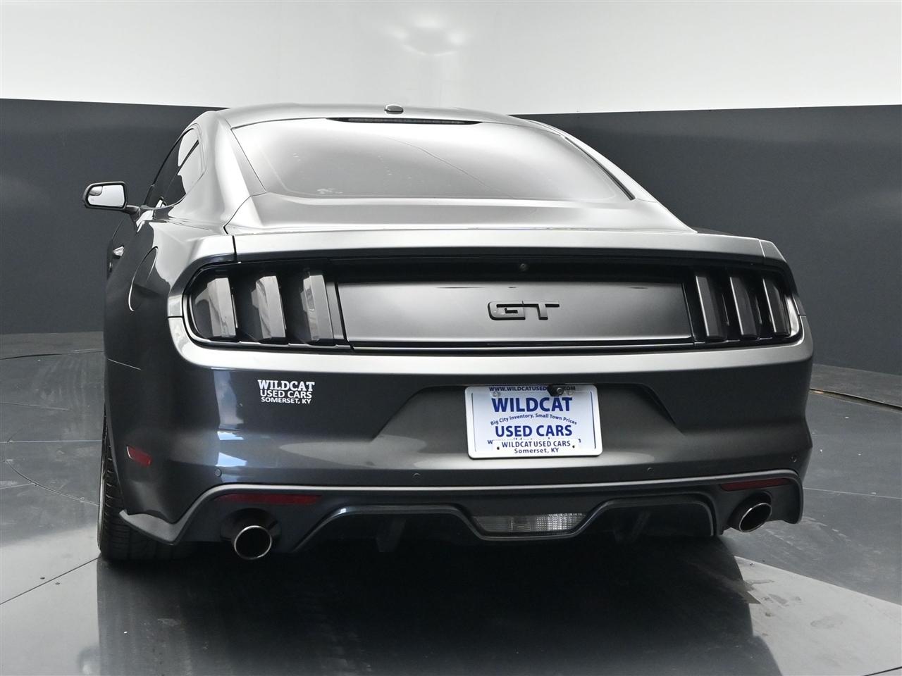 Ford Mustang GT Premium Coupe 2017