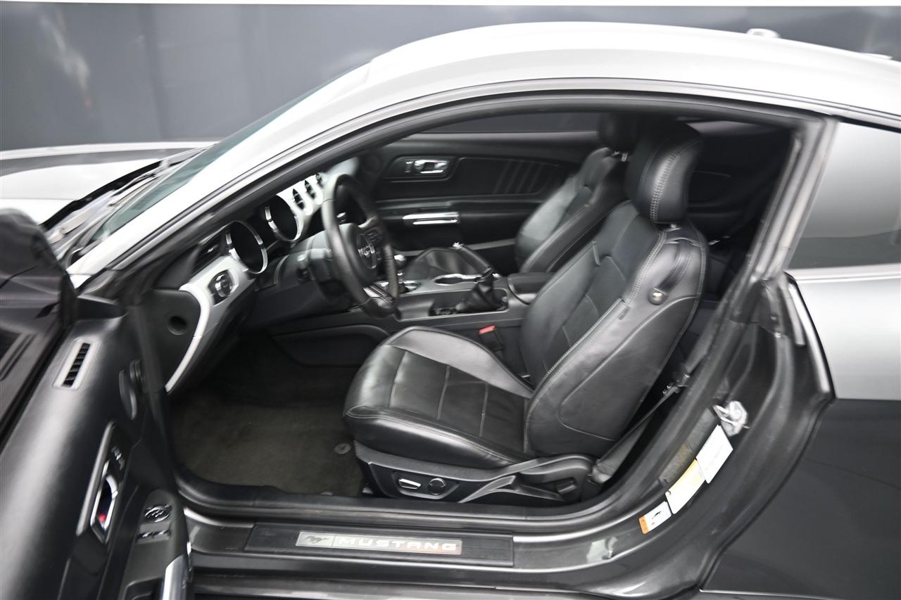 Ford Mustang GT Premium Coupe 2017