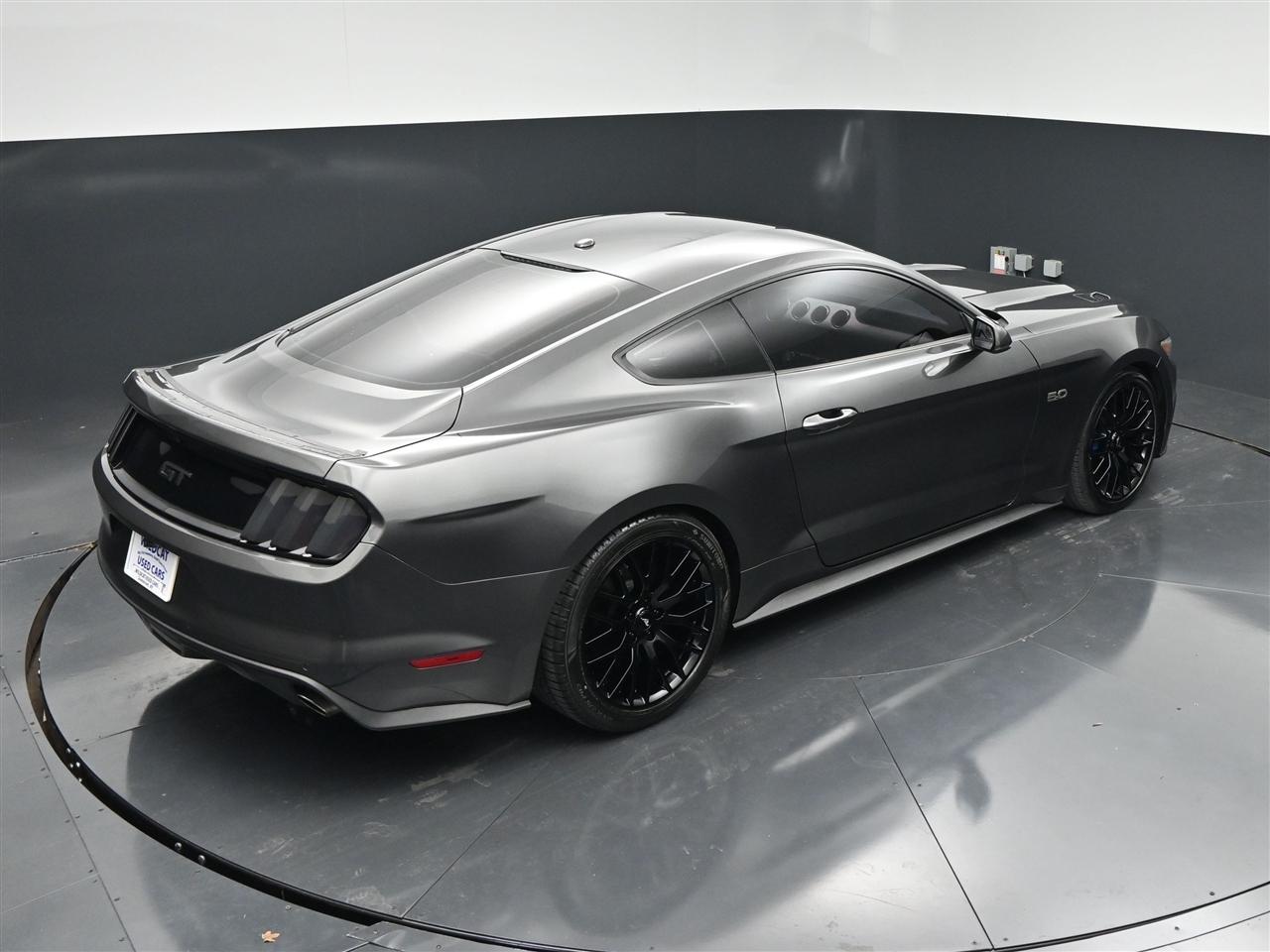Ford Mustang GT Premium Coupe 2017