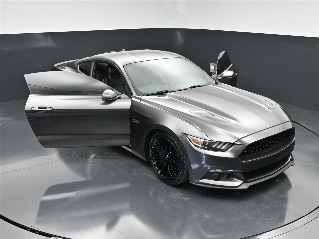 Ford Mustang GT Premium Coupe 2017
