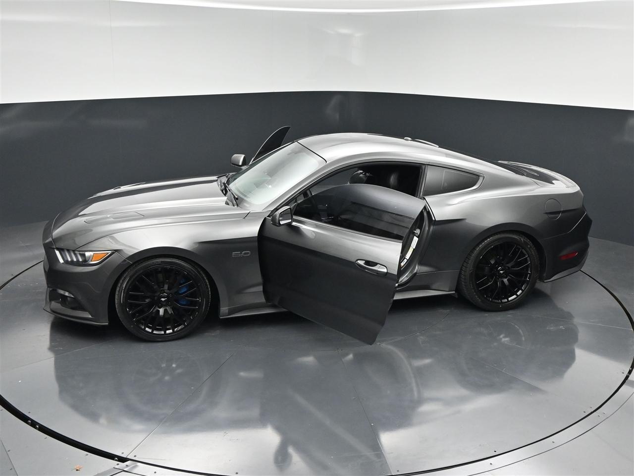 Ford Mustang GT Premium Coupe 2017