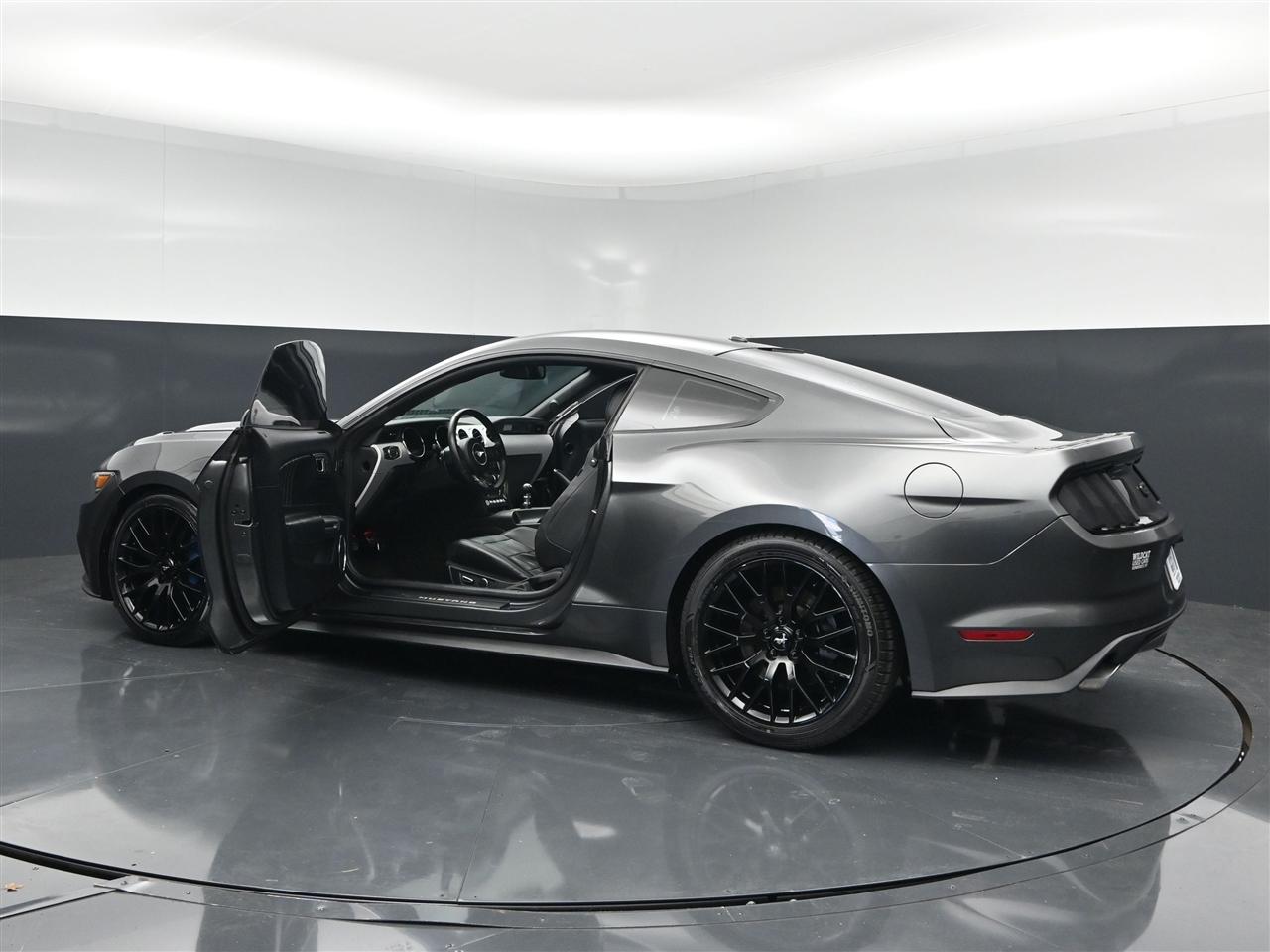 Ford Mustang GT Premium Coupe 2017