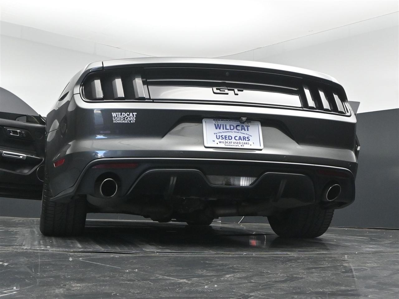 Ford Mustang GT Premium Coupe 2017