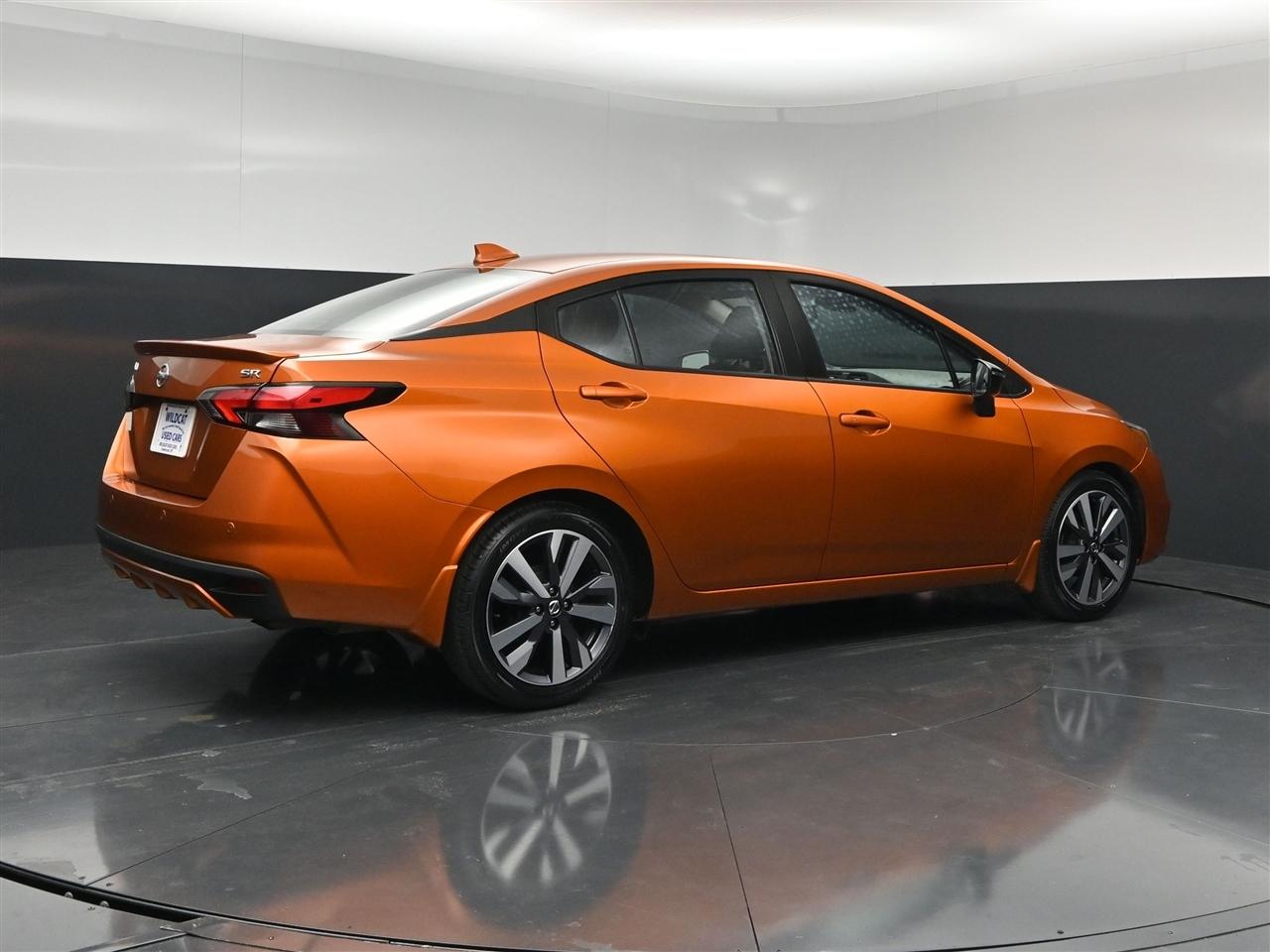 Nissan Versa SR 2021