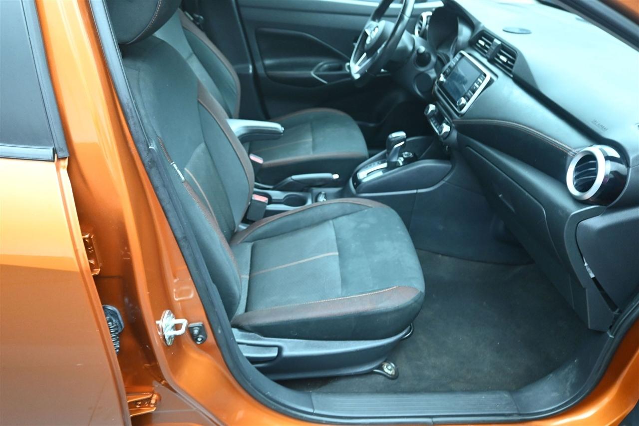 Nissan Versa SR 2021
