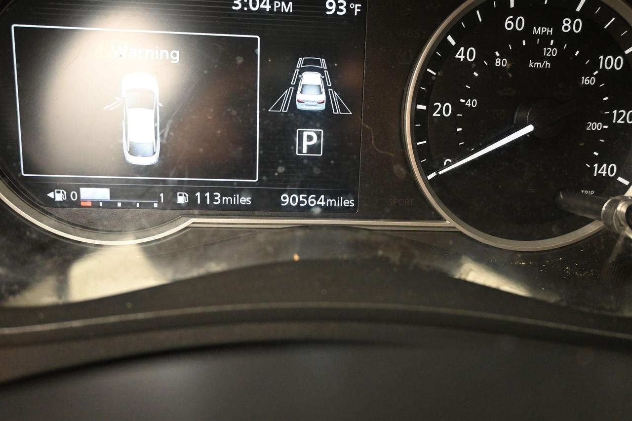 Nissan Versa SR 2021