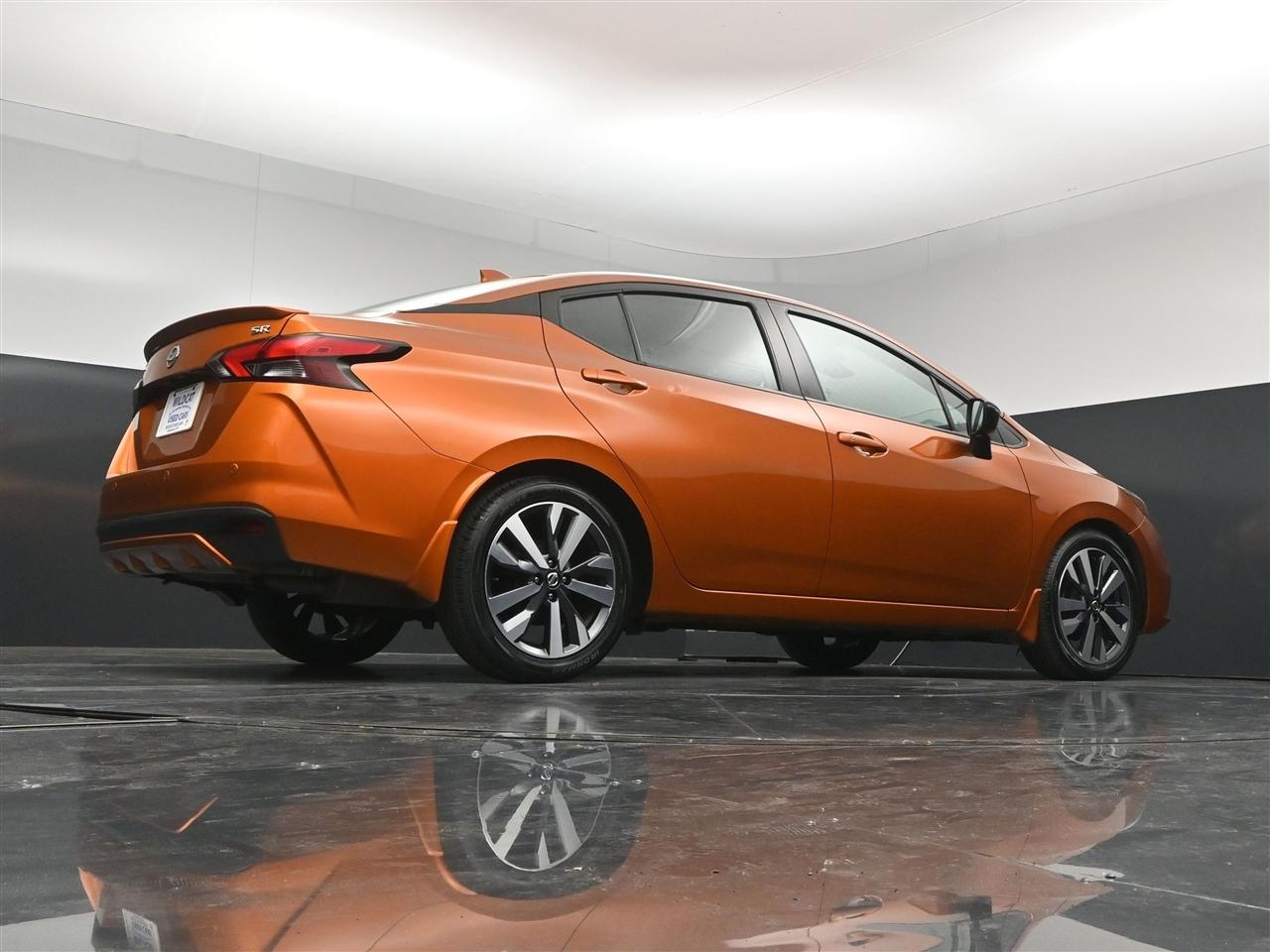 Nissan Versa SR 2021