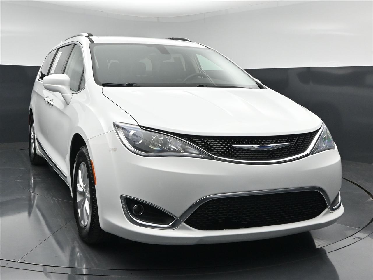 2018 Chrysler Pacifica Touring-L