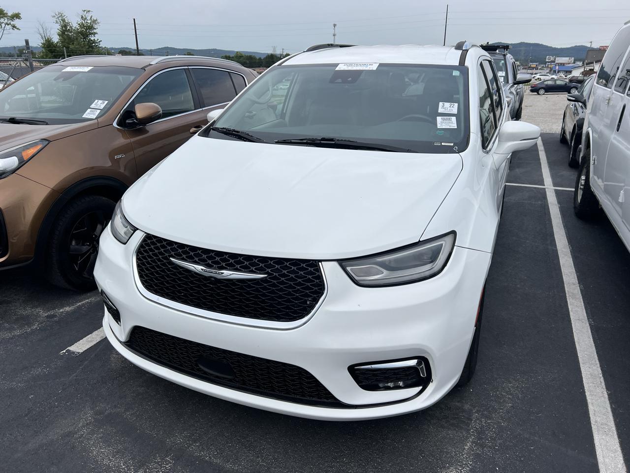 2021 Chrysler Pacifica Touring-L