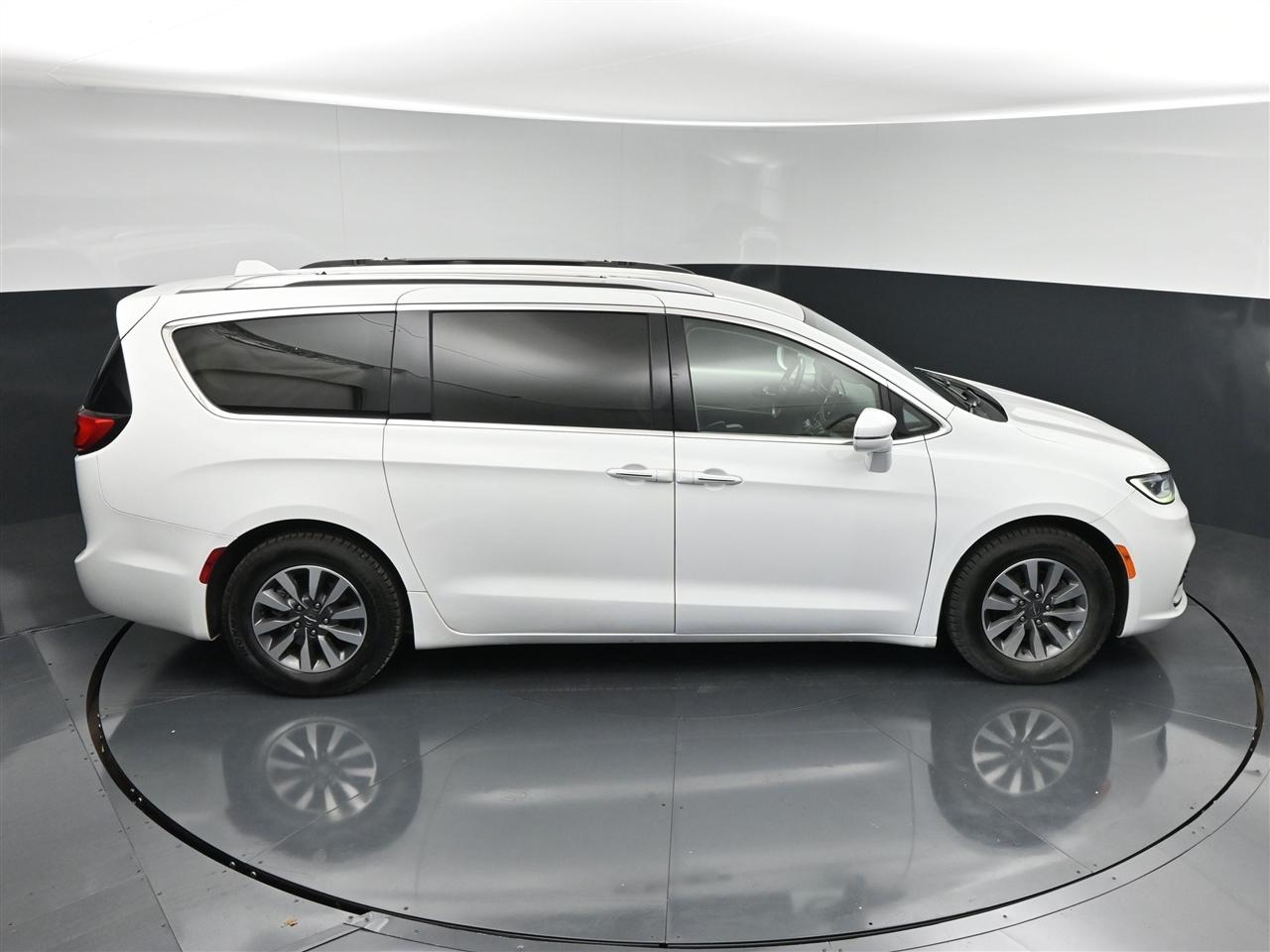 Chrysler Pacifica Touring-L 2021