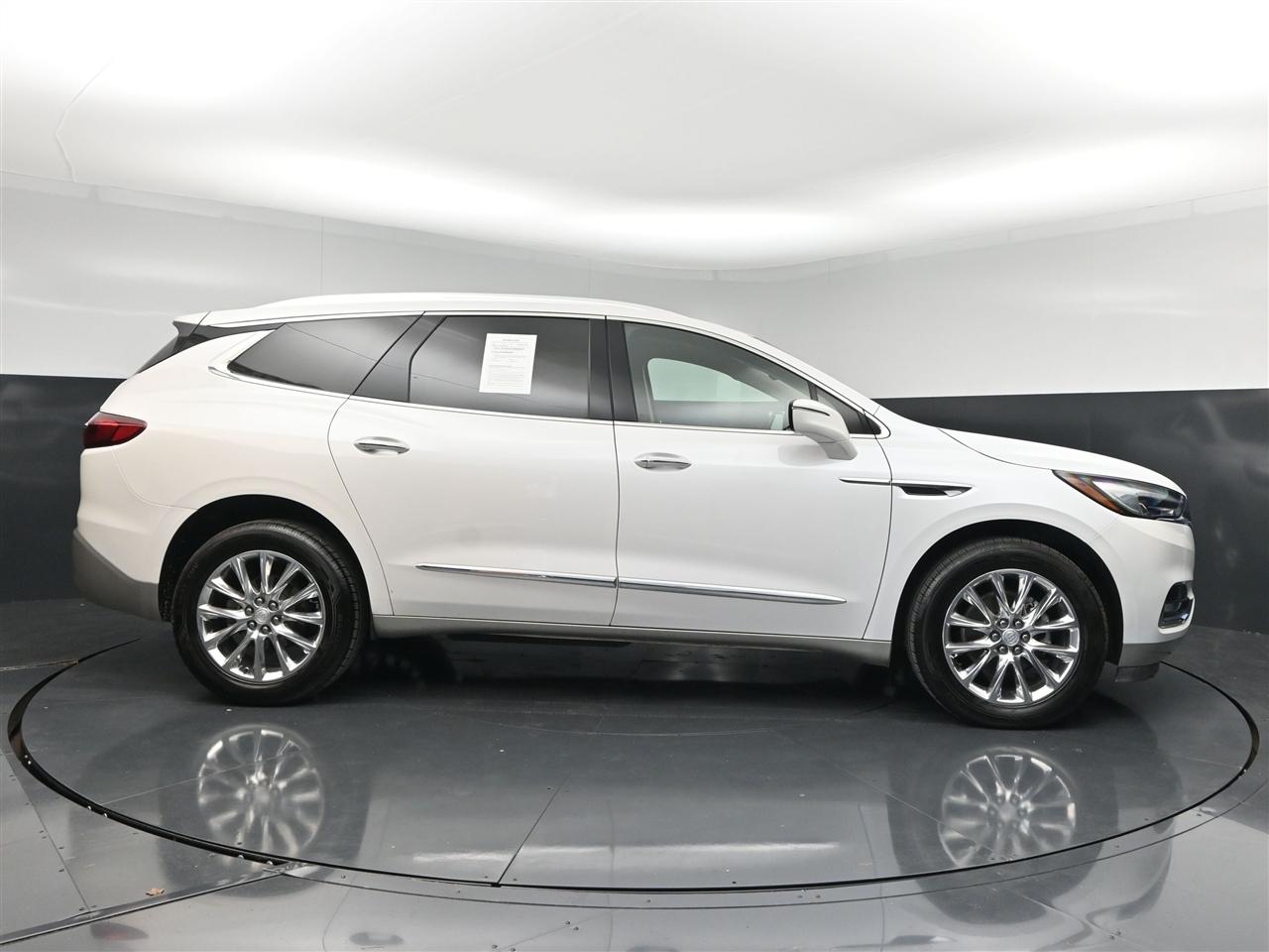Buick Enclave Essence AWD 2021