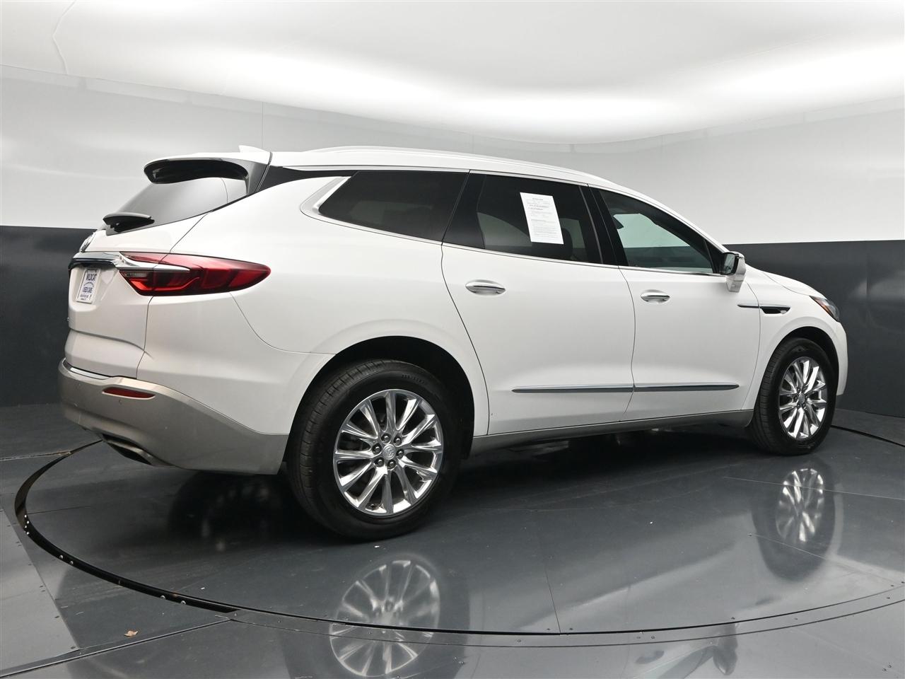 Buick Enclave Essence AWD 2021