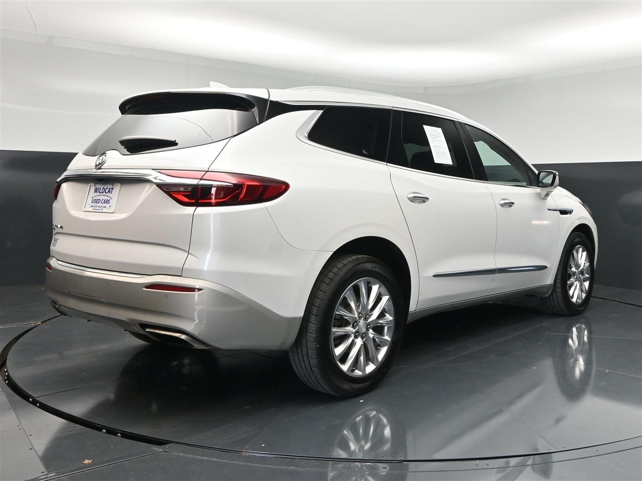 Buick Enclave Essence AWD 2021